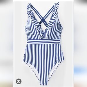 Cupshe Swimsuit Onepiece Navy White Stripped Ruffled Vneck XXL Nautical NWT